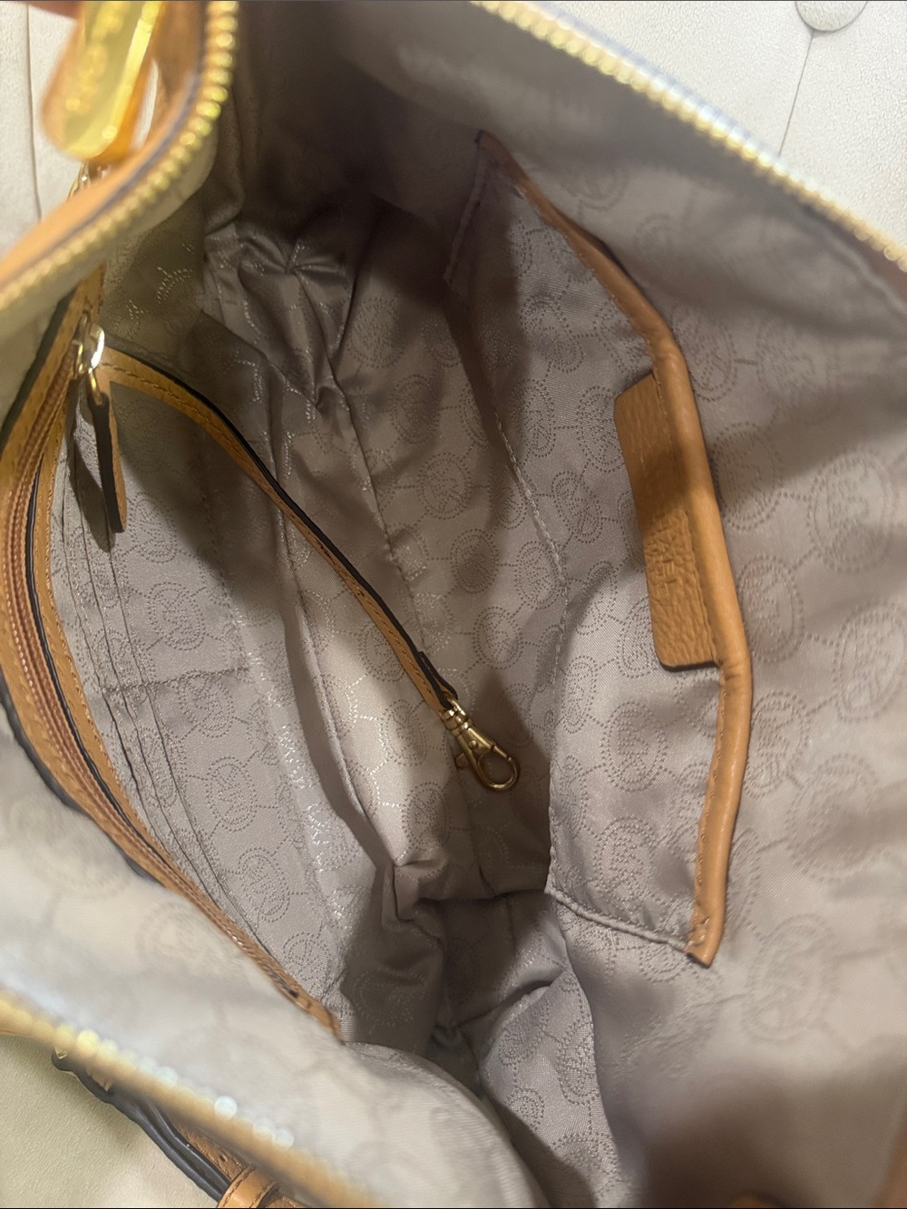 Michael Kors Camel/Tan Leather Crossbody with Gold keychain on the side. - Picture 6 of 8